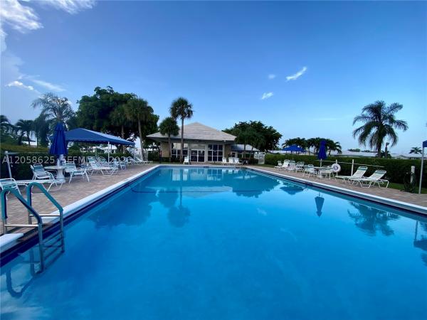 Palm Beach Leisureville, 2374 SW 11th Ave, Boynton Beach, Florida 33426, image 3
