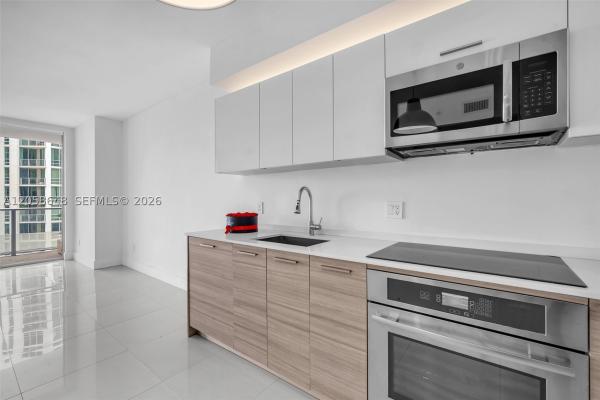 Brickell House, 1300 Brickell Bay Dr #2005, Miami, Florida 33131, image 1