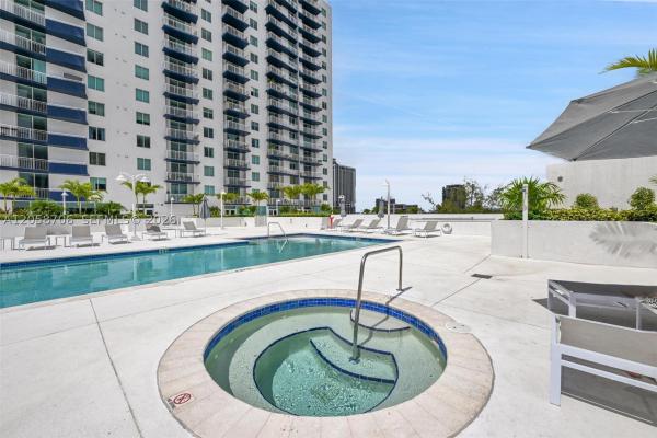 1800 Biscayne Plaza, 275 NE 18th St #1809, Miami, Florida 33132, image 1