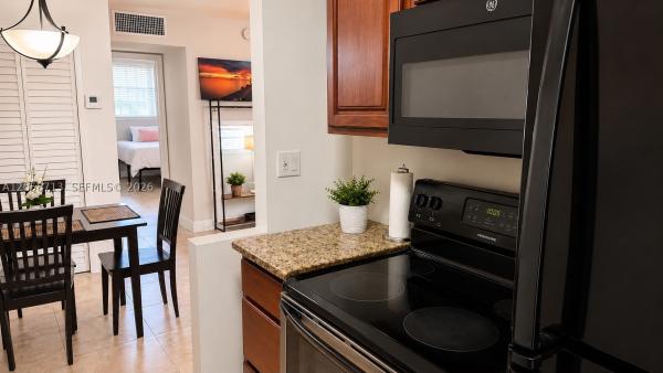 12590 Coronado Towers, 12590 NE 16th Ave #605, North Miami, Florida 33161, image 2