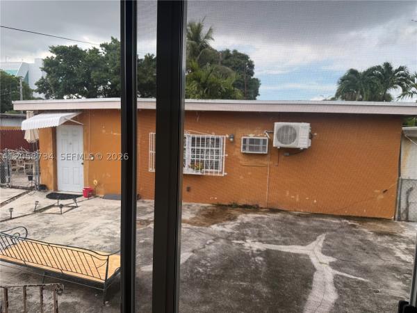 Sickles Grove, 3969 SW 2nd St, Miami, Florida 33134, image 2
