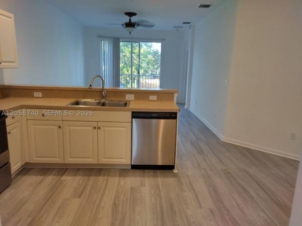 Marsh Harbour, 1960 Freeport Ln, Riviera Beach, Florida 33404, image 2