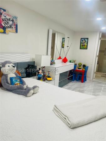 8025 NW 170th St, Hialeah, Florida 33015, image 1