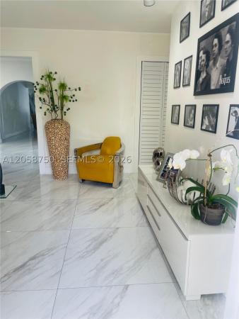 8025 NW 170th St, Hialeah, Florida 33015, image 2