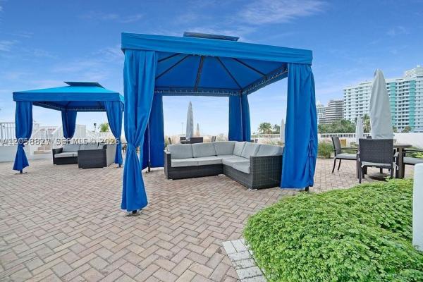 The Carriage House, 5401 Collins Ave #230, Miami Beach, Florida 33140, image 2