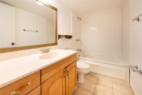 Lafayette, 8401 W Sample Rd #19, Coral Springs, Florida 33065, image 1