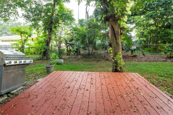 Lafayette, 8401 W Sample Rd #19, Coral Springs, Florida 33065, image 3