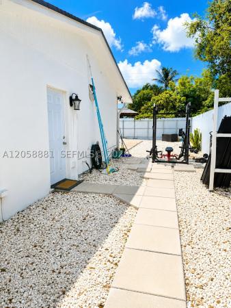 10364 Fairway Heights Blvd, Unincorporated Dade County, Florida 33157, image 2