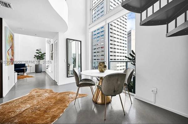 Met 1, 300 S Biscayne Blvd #L-1232, Miami, Florida 33131, image 2