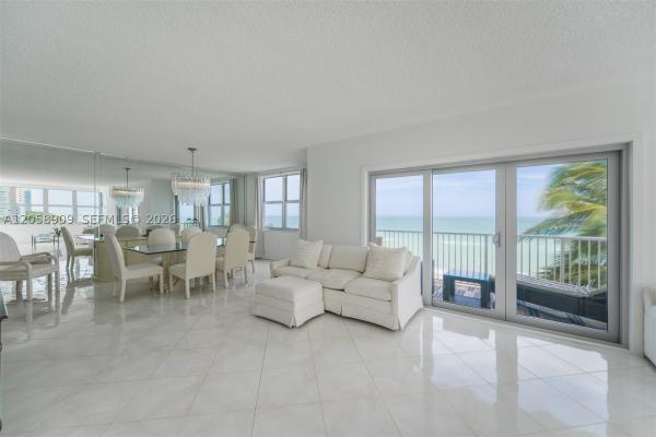 The Hemispheres, 1950 S Ocean Dr #5Q, Hallandale Beach, Florida 33009, image 2