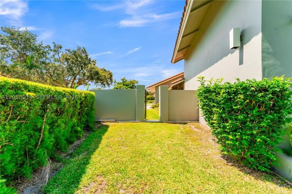 Lago Mar Colony, 12731 NW 1st St, Plantation, Florida 33325, image 3