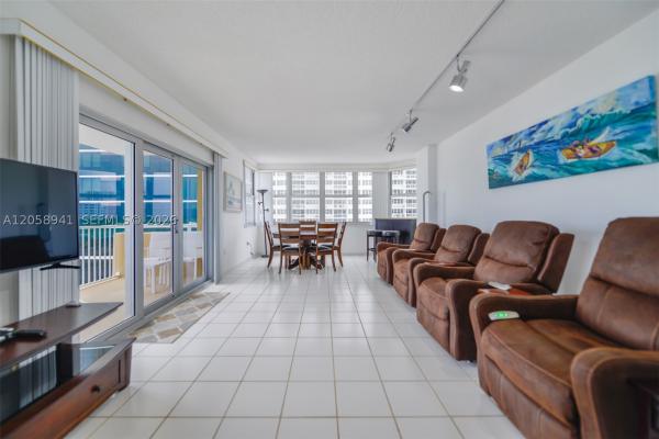 The Hemispheres, 1980 S Ocean Dr #5E, Hallandale Beach, Florida 33009, image 3