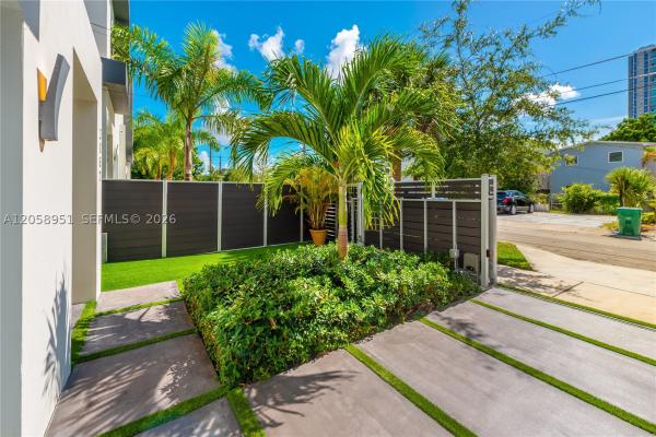 Lux At The Grove, 3067 Carter St, Miami, Florida 33133, image 1