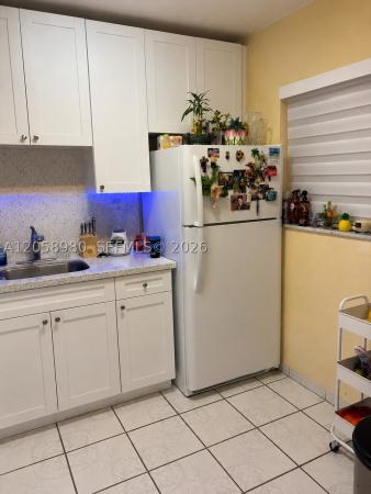 Palm Springs Gardens, 110 Royal Palm Rd #208, Hialeah Gardens, Florida 33016, image 2
