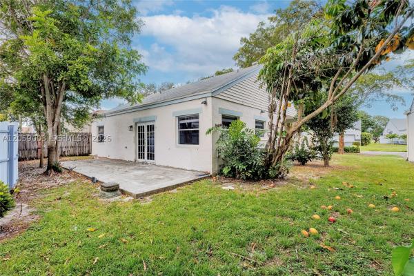 Cinnamon Place At Honeywoods, 8651 SW 12th St, Pembroke Pines, Florida 33025, image 3