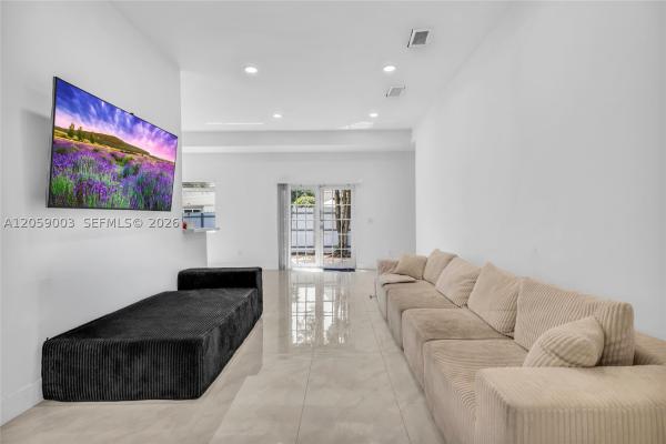 Cinnamon Place At Honeywoods, 8651 SW 12th St, Pembroke Pines, Florida 33025, image 1