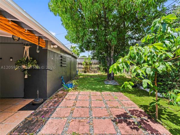 Heritage Lake Estates, 6721 Allen St, Hollywood, Florida 33024, image 3