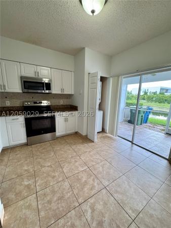 Coconuts, 16743 Hemingway Dr, Weston, Florida 33326, image 2
