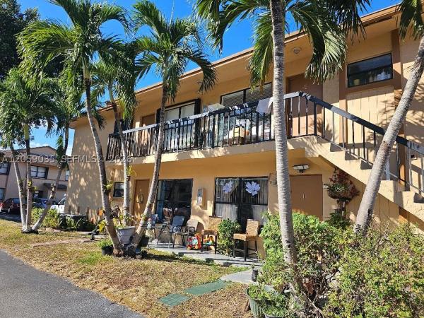 Lago Grande, 2505 W 67th Pl #22-27, Hialeah, Florida 33016, image 3