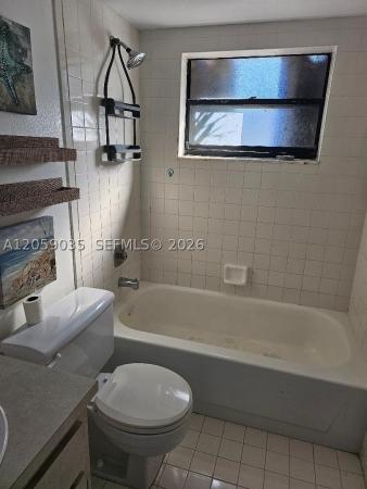 Lago Grande, 2505 W 67th Pl #22-27, Hialeah, Florida 33016, image 2