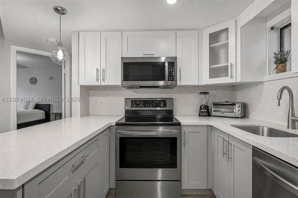 Las Vistas At Doral, 8290 Lake Dr #538, Doral, Florida 33166, image 3