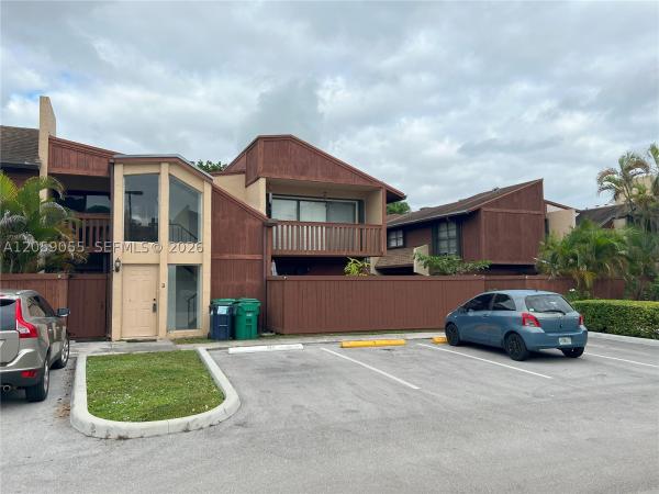 6211 SW 116th Pl #F, Unincorporated Dade County, Florida 33173, image 1