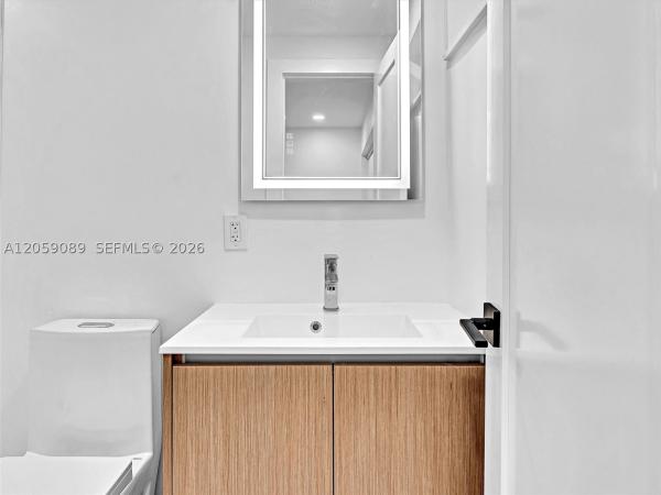 Sans Souci Estates, 11900 N Bayshore Dr #101, North Miami, Florida 33181, image 2