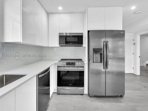 Sans Souci Estates, 11900 N Bayshore Dr #207, North Miami, Florida 33181, image 3