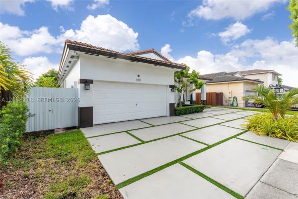 6265 SW 161st Pl, Unincorporated Dade County, Florida 33193, image 3