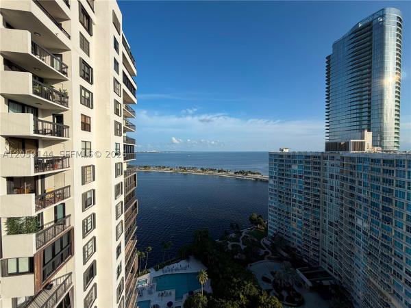 Brickell Bay Club, 2333 Brickell Ave #2512, Miami, Florida 33129, image 2