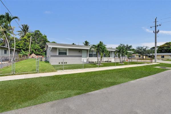 Sunrise Golf Village, 5900 NW 19th St #B, Sunrise, Florida 33313, image 1