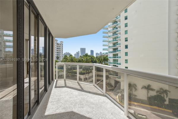 The Landmark, 20185 E Country Club Dr #502, Aventura, Florida 33180, image 3