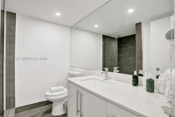 Miami Beach, Florida 33140, image 2