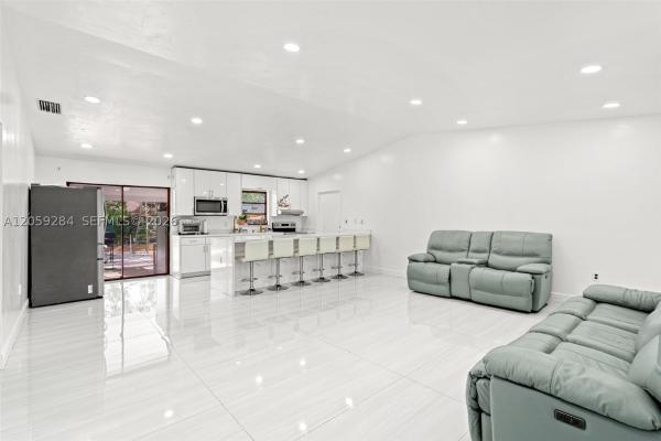 Pine Manor, 364 NW 17th Ct, Homestead, Florida 33030, image 3