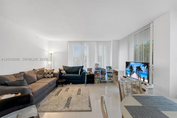 Turnberry On The Green, 19501 W Country Club Dr #309, Aventura, Florida 33180, image 3