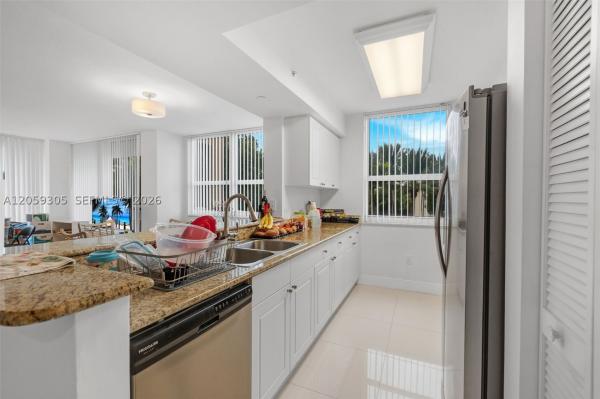 Turnberry On The Green, 19501 W Country Club Dr #309, Aventura, Florida 33180, image 1
