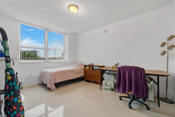 Turnberry On The Green, 19501 W Country Club Dr #309, Aventura, Florida 33180, image 3