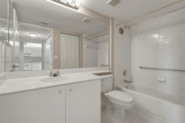 Southampton, 7751 Southampton Ter #304, Tamarac, Florida 33321, image 2