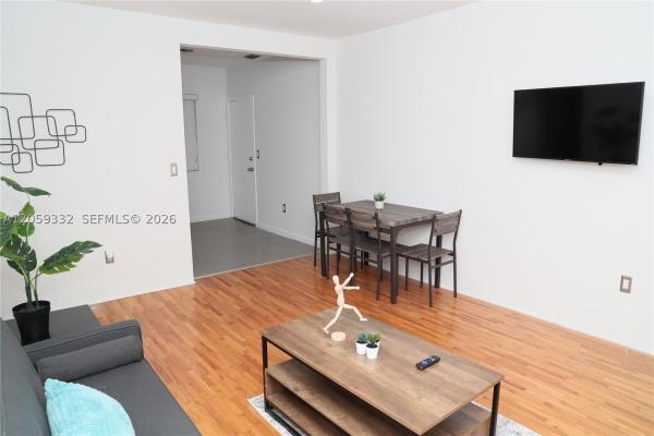 Douglas, 215 Antilla Ave #4, Coral Gables, Florida 33134, image 1