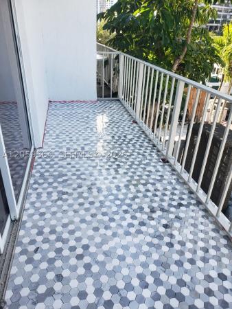 Venetian Park East, 613 NE 26th Ave, Hallandale Beach, Florida 33009, image 3