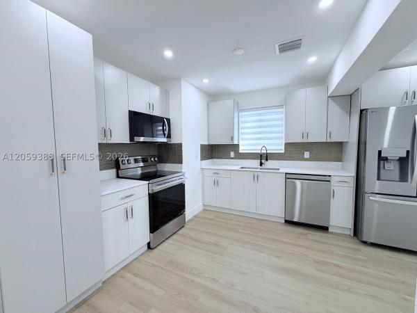 Twin Lakes South, 4130 NW 11th Ave, Oakland Park, Florida 33309, image 3