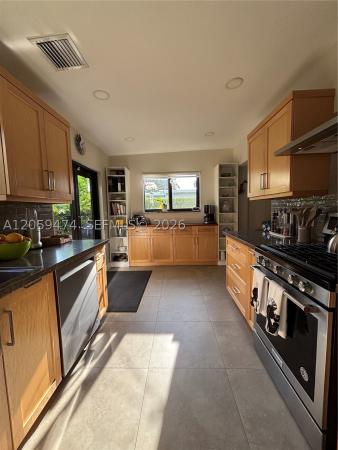 Kent Estates, 510 Raven Ave, Miami Springs, Florida 33166, image 2