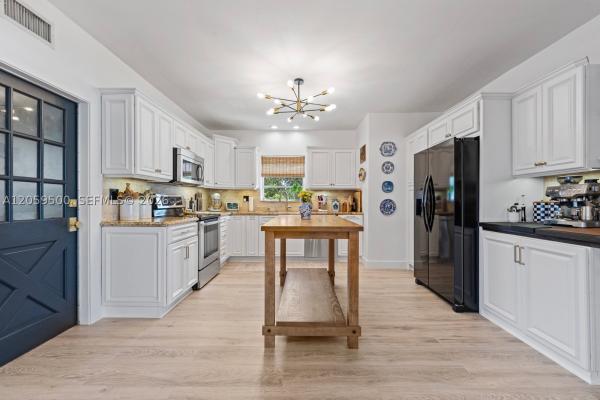 Downer Palms, 112 NE 17th St, Homestead, Florida 33030, image 1