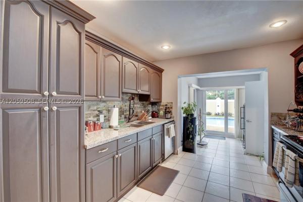 Sunrise Golf Village, 2330 NW 81st Ave, Sunrise, Florida 33322, image 2