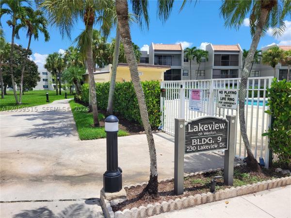 Racquet Club At Bonaventure, 230 Lakeview Dr #207, Weston, Florida 33326, image 1