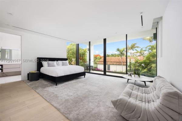 Beach View, 5630 Pine Tree Dr, Miami Beach, Florida 33140, image 2