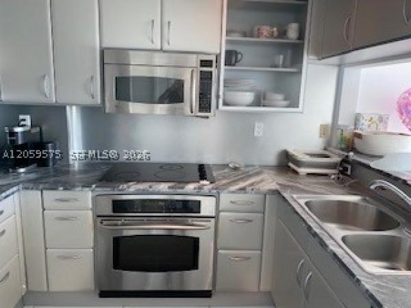 The Bentley Bay North, 540 West Ave #713, Miami Beach, Florida 33139, image 2