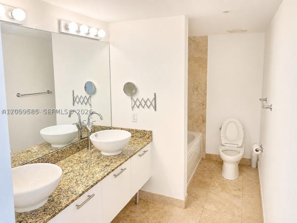 Brickell On The River South Tower, 41 SE 5th St #907, Miami, Florida 33131, image 1