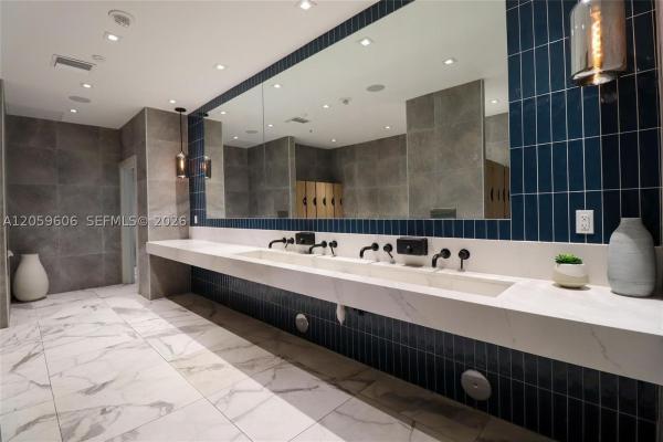 The Ivy At Riverfront, 90 SW 3rd St #3212, Miami, Florida 33130, image 2