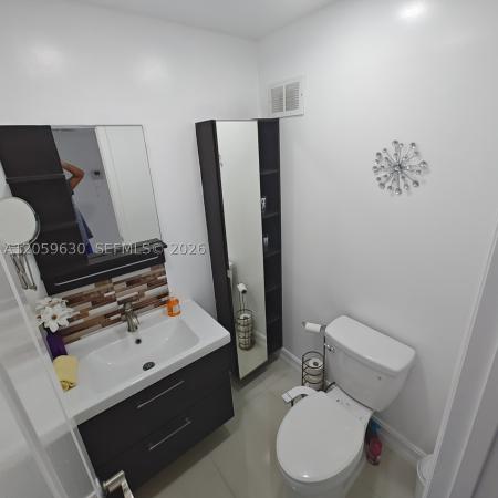 Commodore Plaza Tower, 2750 NE 183rd St #301, Aventura, Florida 33160, image 1
